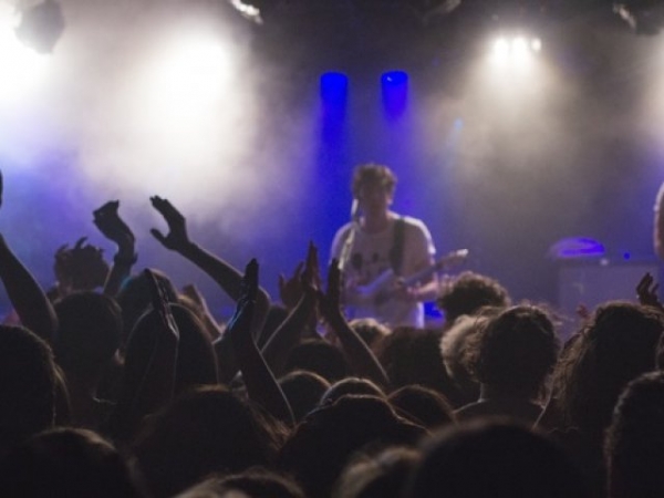 How do you feel around crowds?
