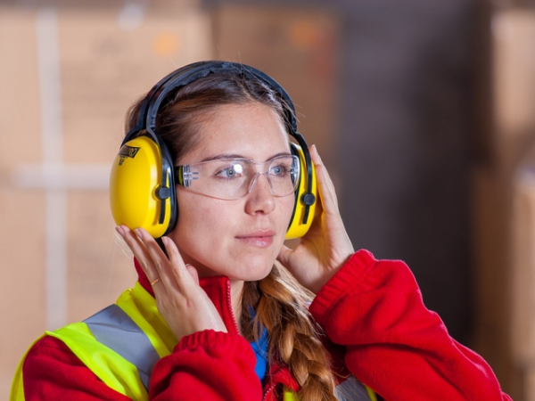Do you work better alone or in a busy environment?