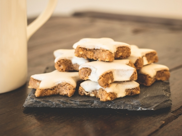 Someone offers you a plate of cookies, but you're not hungry. What do you do?