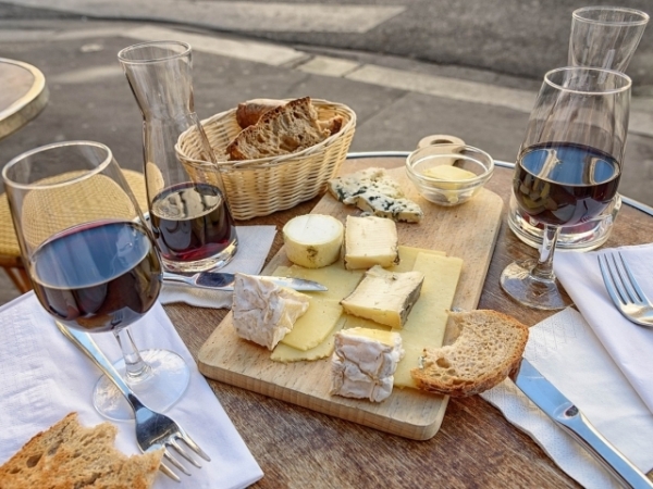 Which appetizer would you munch on while drinking?
