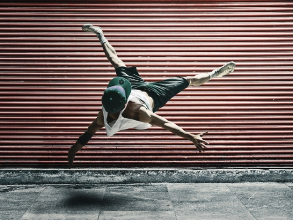 How would someone describe your dancing?