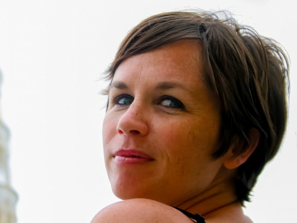 Does your mother have long or short hair?