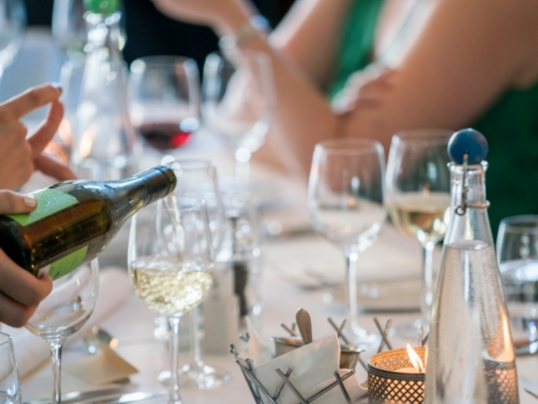 How do you treat waiters?
