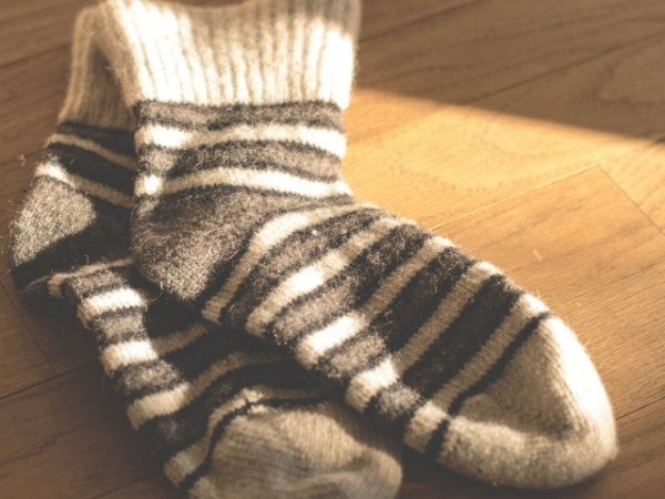 How important is it to dry out your socks every day?