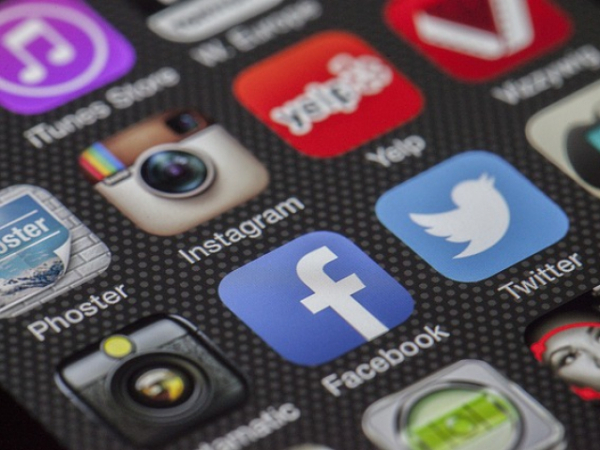 Which of these words best describe your social life?