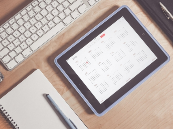 Which day do you consider the start of the week, Sunday or Monday?