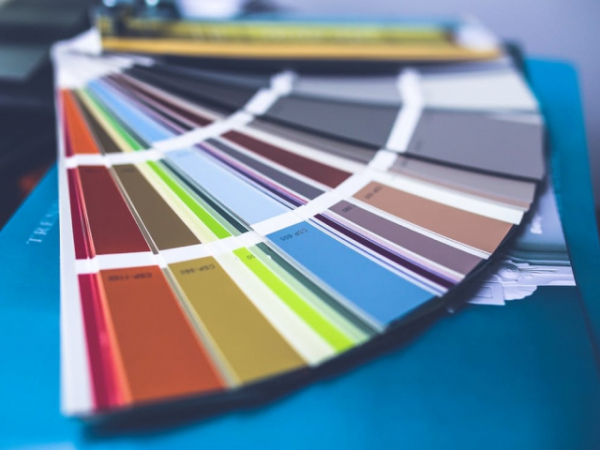 Which color makes you feel happy?