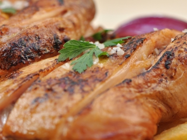 Rate the pizza topping: Grilled chicken.