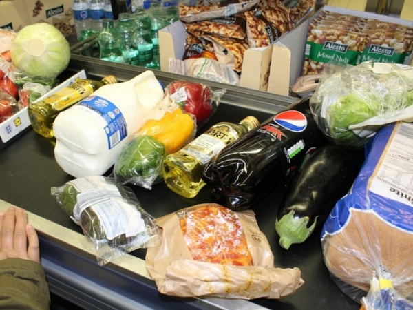 When you plan the grocery store trip, do you plan out a budget?