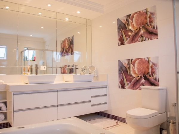 What must be included in your master bathroom?