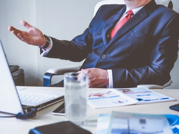 Be honest, would you ever curse in front of your boss?