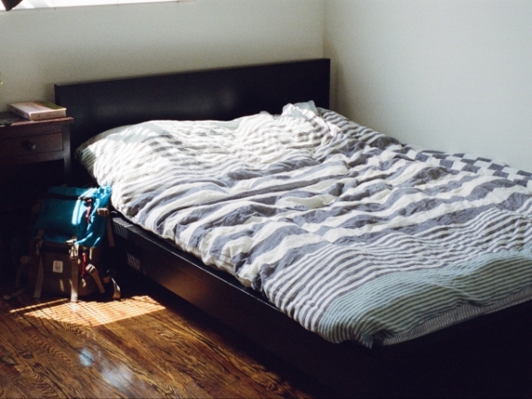Do you and your spouse go to bed at the same time?