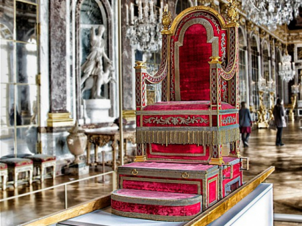 Pick a throne