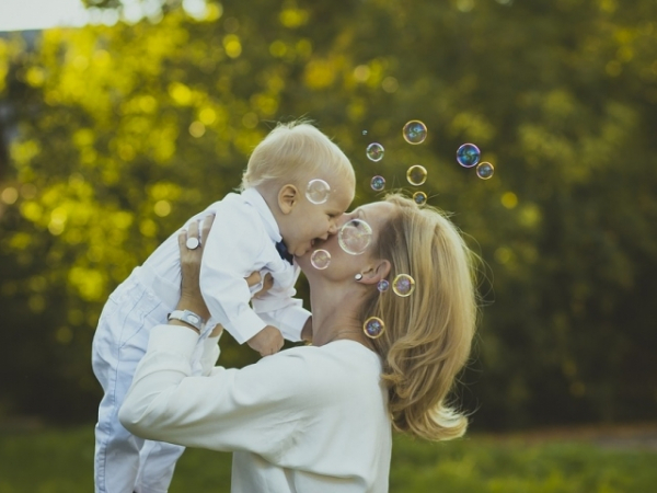 Pick a family photo theme: