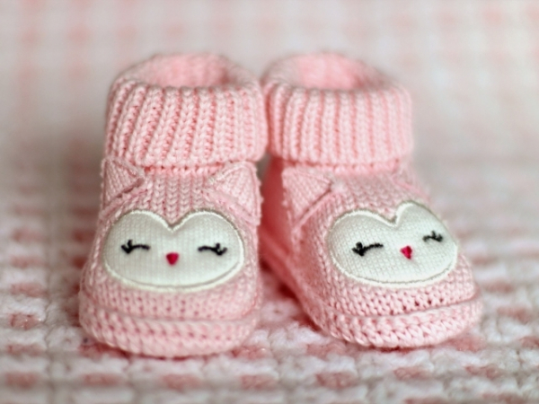 Are there any guys invited to this baby shower, or is it strictly girls-only?