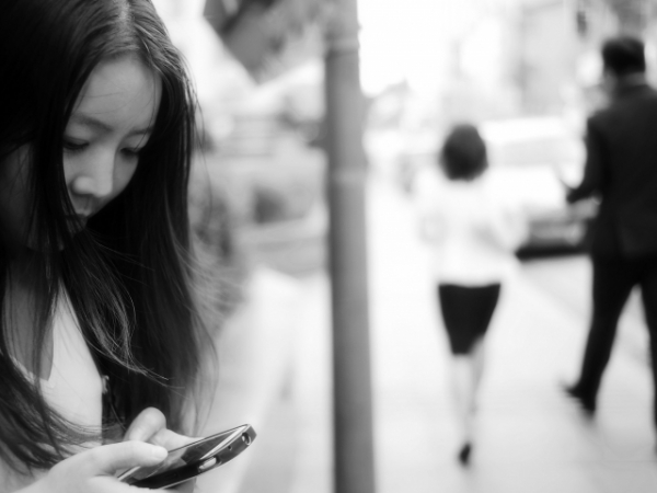 How often do you watch Television or use Social media apps on your smart phone weekly?