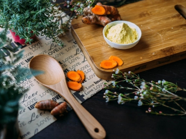 If an entree is to be finished with fines herbs, what are you putting on top?